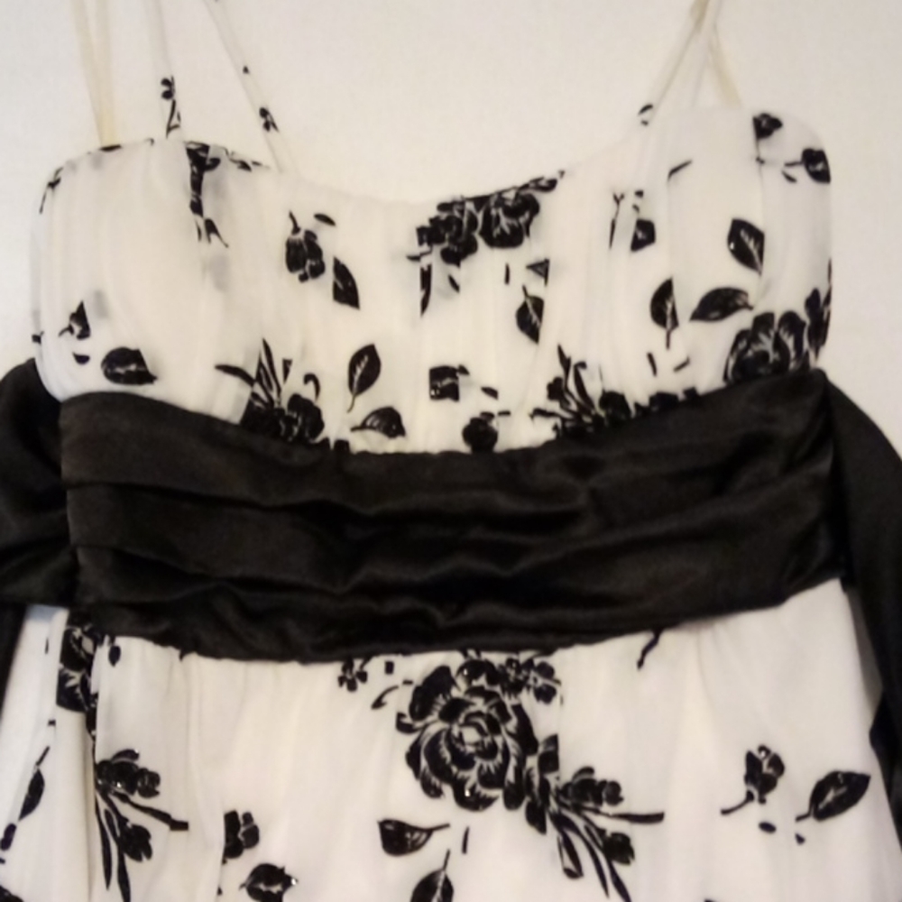 Black and white party dress - Picture 5 of 13